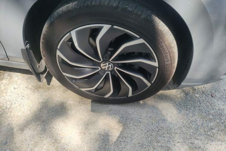 Used Volkswagen Golf 2021 280TSI DSG Pro Right Front Wheel Hub