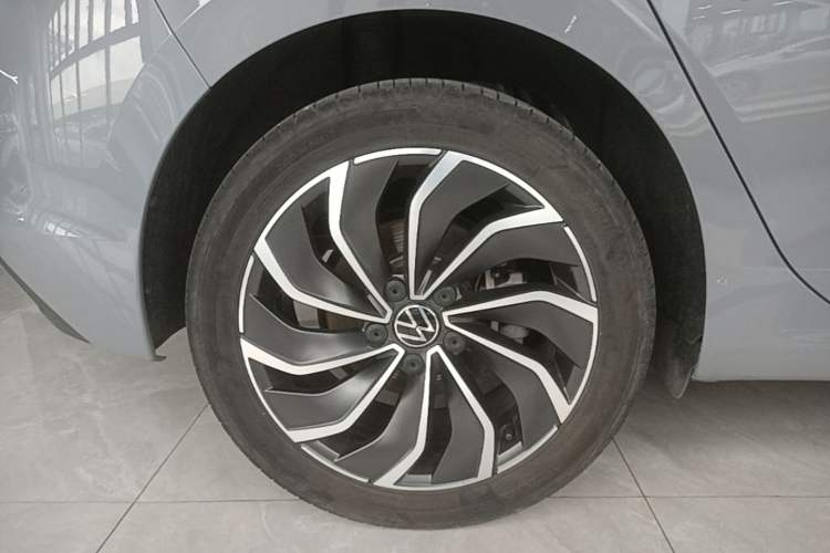 Used Volkswagen Golf 2021 280TSI DSG Pro Right Rear Wheel Hub