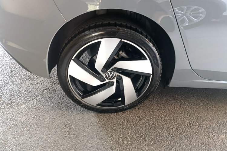 Used Volkswagen Golf 2021 200TSI DSG Pro Right Rear Wheel Hub