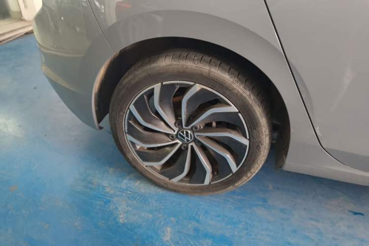 Used Volkswagen Golf 2021 280TSI DSG Pro Right Rear Wheel Hub