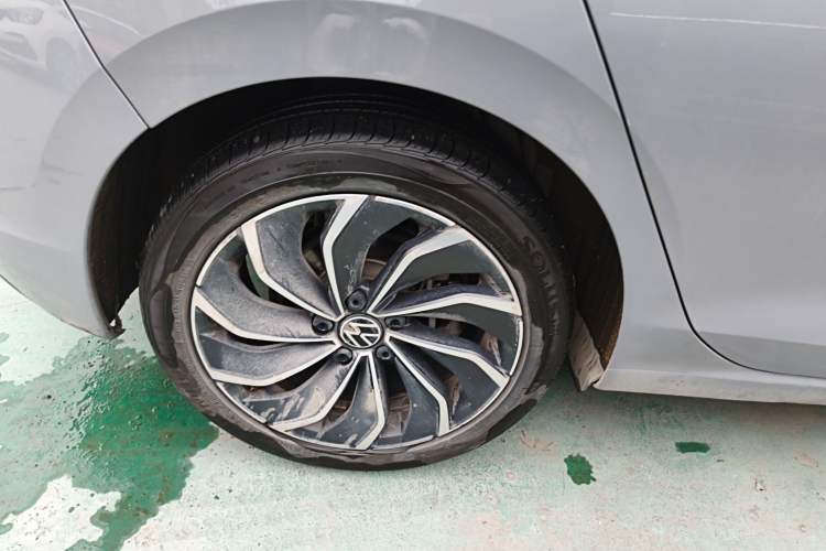 Used Volkswagen Golf 2021 280TSI DSG R-Line Right Rear Wheel Hub