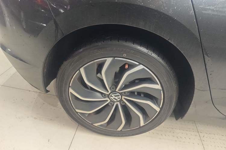 Used Volkswagen Golf 2021 280TSI DSG Pro Right Rear Wheel Hub
