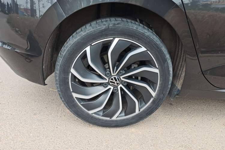 Used Volkswagen Golf 2021 280TSI DSG Pro Right Rear Wheel Hub