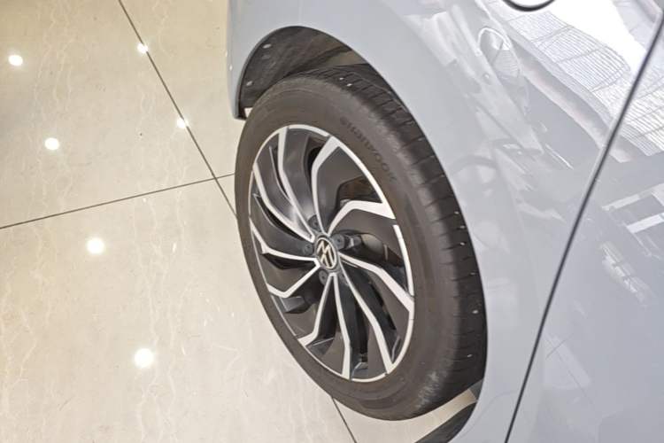 Used Volkswagen Golf 2021 280TSI DSG Pro Right Rear Wheel Hub