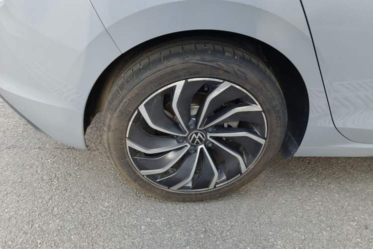 Used Volkswagen Golf 2021 280TSI DSG Pro Right Rear Wheel Hub