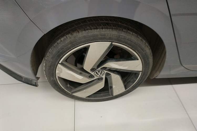 Used Volkswagen Golf 2021 280TSI DSG Pro Right Rear Wheel Hub