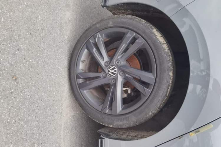 Used Volkswagen Golf 2021 280TSI DSG R-Line Right Rear Wheel Hub