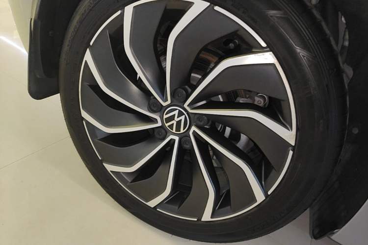 Used Volkswagen Golf 2021 280TSI DSG Pro Right Rear Wheel Hub