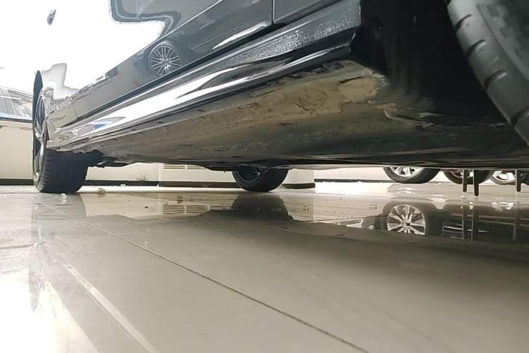 Used Volkswagen Golf 2021 280TSI DSG R-Line Right Side Sill