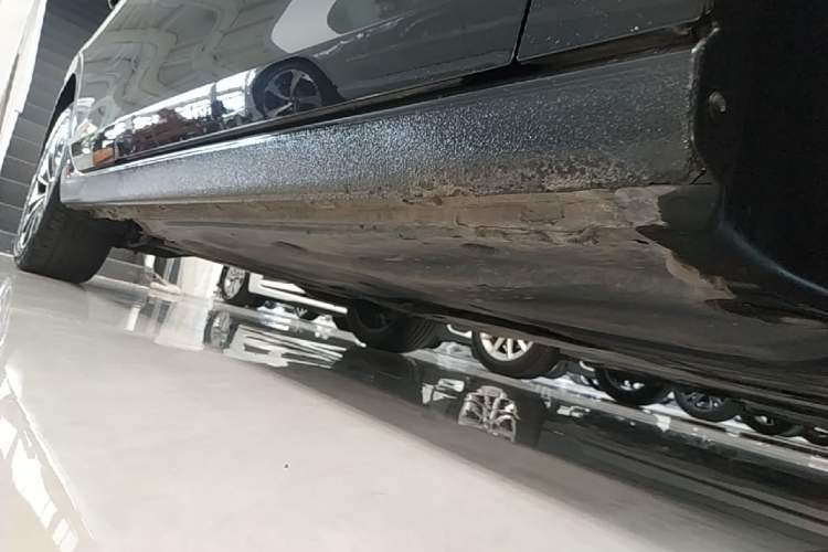 Used Volkswagen Golf 2021 280TSI DSG Pro Right Side Sill