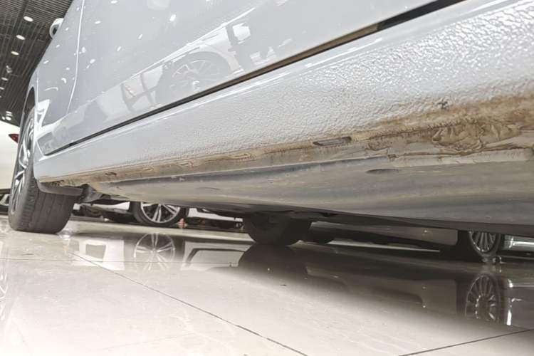 Used Volkswagen Golf 2021 280TSI DSG Pro Right Side Sill