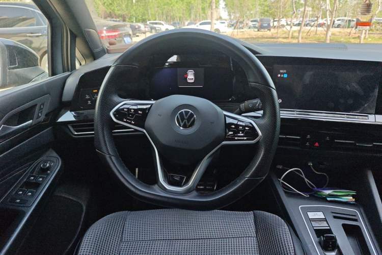 Used Volkswagen Golf 2021 280TSI DSG R-Line Steering Wheel