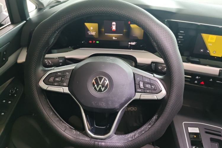 Used Volkswagen Golf 2021 280TSI DSG Pro First Edition Steering Wheel
