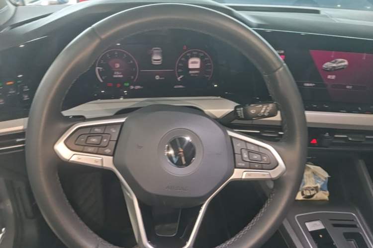 Used Volkswagen Golf 2021 280TSI DSG Pro Steering Wheel
