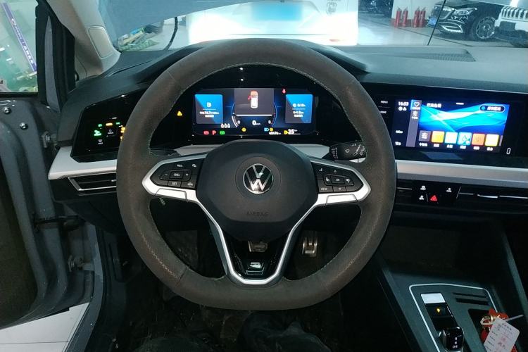 Used Volkswagen Golf 2021 280TSI DSG Pro Steering Wheel