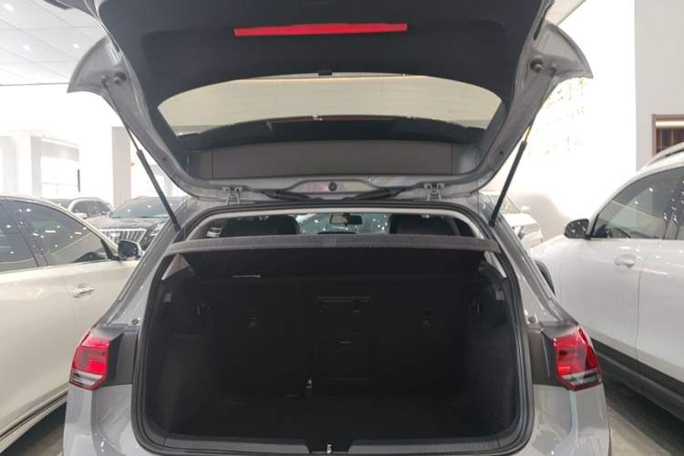 Used Volkswagen Golf 2021 280TSI DSG 30th Anniversary Edition Trunk