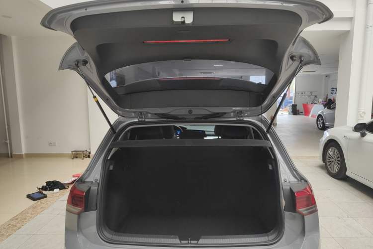 Used Volkswagen Golf 2021 280TSI DSG 30th Anniversary Edition Trunk