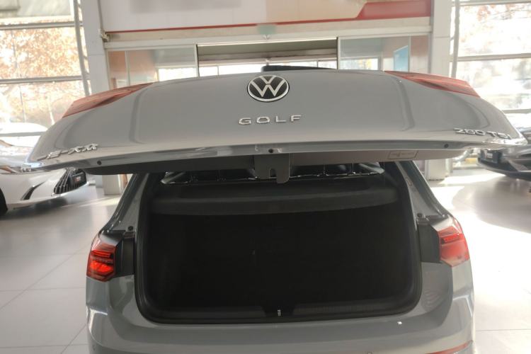 Used Volkswagen Golf 2021 280TSI DSG R-Line Trunk