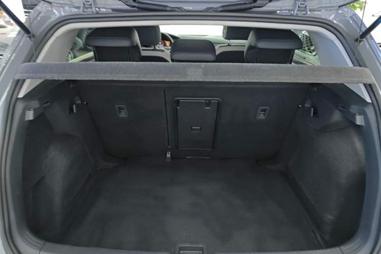 Used Volkswagen Golf 2021 200TSI DSG Pro Trunk