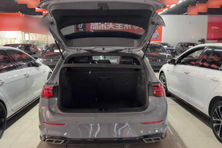 Used Volkswagen Golf 2021 280TSI DSG R-Line Trunk