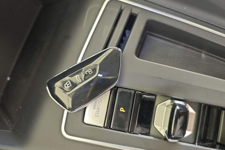 Used Volkswagen Golf 2021 280TSI DSG Pro Vehicle Key