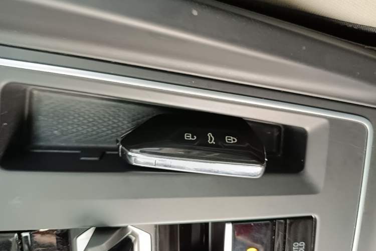 Used Volkswagen Golf 2021 280TSI DSG Pro Vehicle Key