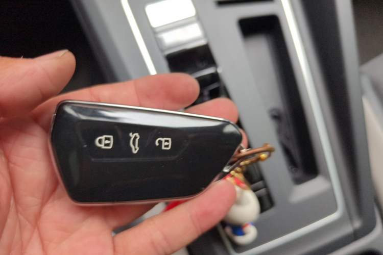Used Volkswagen Golf 2021 280TSI DSG Pro Vehicle Key