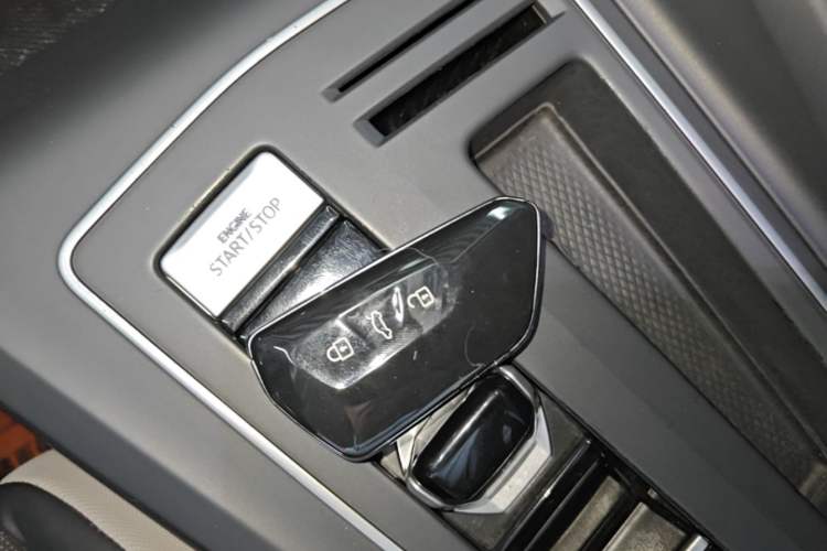 Used Volkswagen Golf 2021 200TSI DSG Pro Vehicle Key