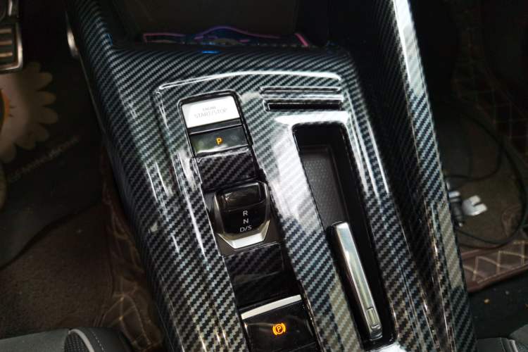 Used Volkswagen Golf 2021 280TSI DSG R-Line Gear Lever