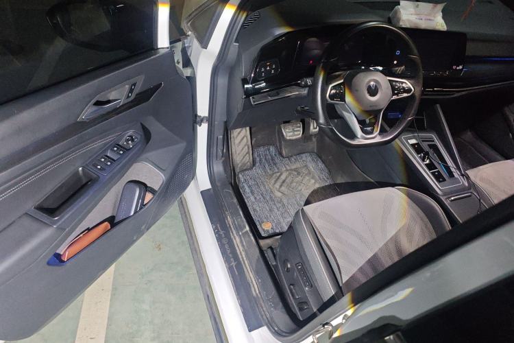 Used Volkswagen Golf 2021 280TSI DSG R-Line Driver Seat