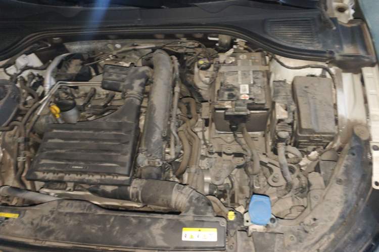 Used Volkswagen Golf 2021 280TSI DSG R-Line Engine Bay Left