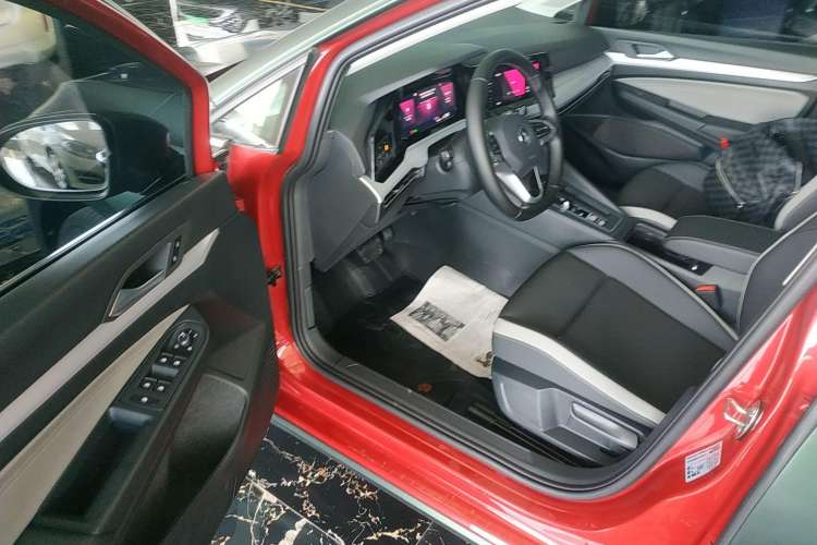 Used Volkswagen Golf 2021 280TSI DSG Pro Interior 3