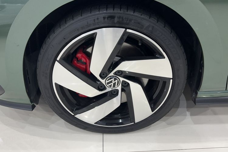 Used Volkswagen Golf 2021 380TSI DSG GTI Left Front Wheel Hub