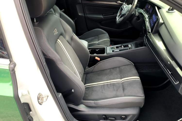 Used Volkswagen Golf 2021 280TSI DSG R-Line Right Front Seat