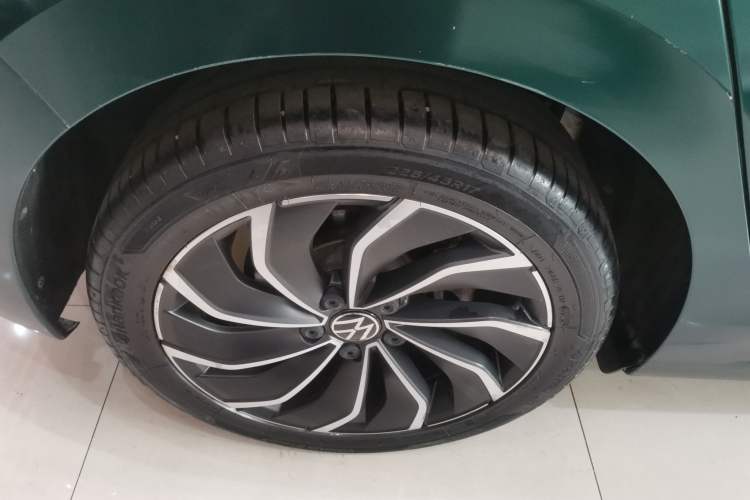 Used Volkswagen Golf 2021 280TSI DSG Pro Right Rear Wheel Hub