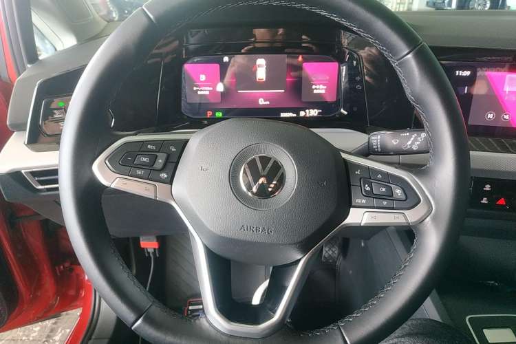 Used Volkswagen Golf 2021 280TSI DSG Pro Steering Wheel