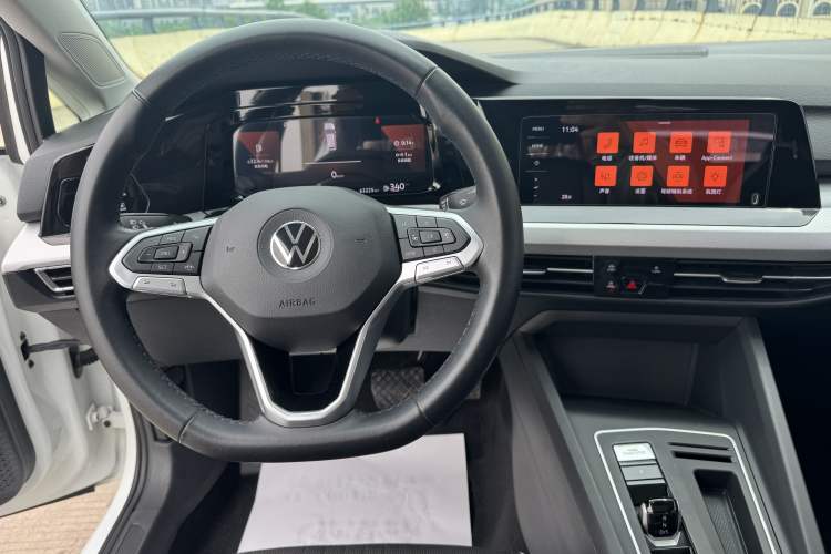 Used Volkswagen Golf 2021 280TSI DSG Pro Interior 4