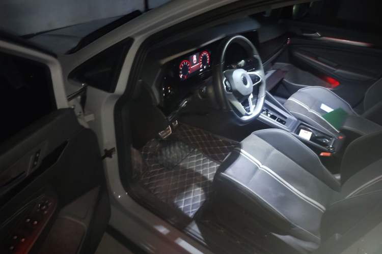 Used Volkswagen Golf 2021 280TSI DSG R-Line Driver Seat
