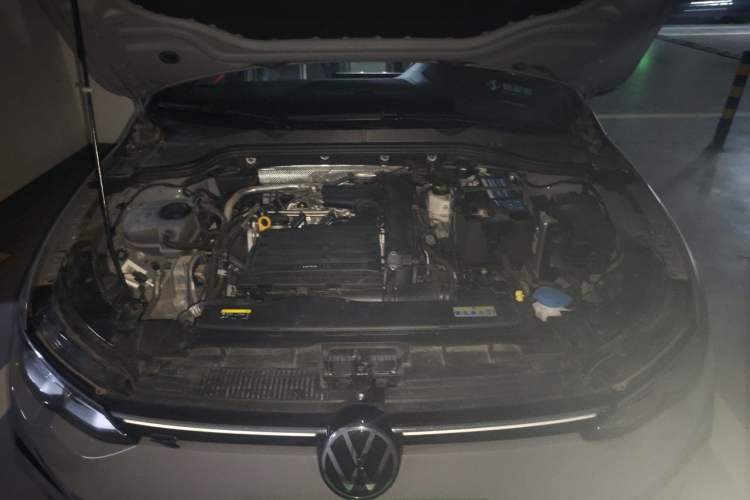 Used Volkswagen Golf 2021 280TSI DSG R-Line Engine Bay