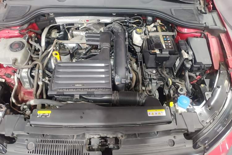 Used Volkswagen Golf 2021 280TSI DSG Pro Engine Bay
