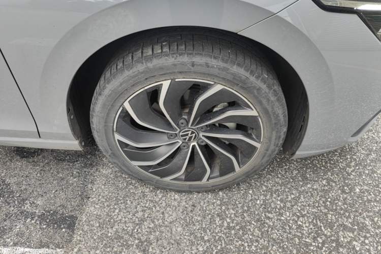 Used Volkswagen Golf 2021 280TSI DSG Pro Right Front Wheel Hub