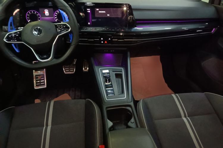 Used Volkswagen Golf 2021 280TSI DSG R-Line Center Console
