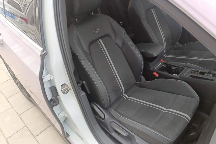 Used Volkswagen Golf 2021 280TSI DSG R-Line Right Front Seat