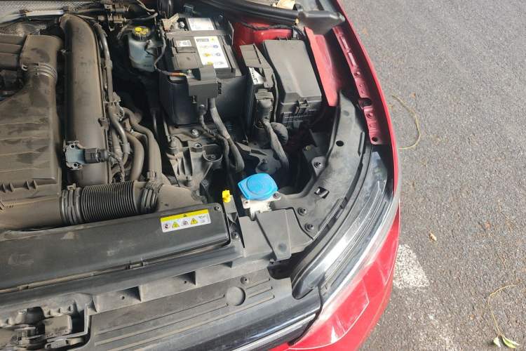 Used Volkswagen Golf 2021 280TSI DSG Pro Engine Bay Left