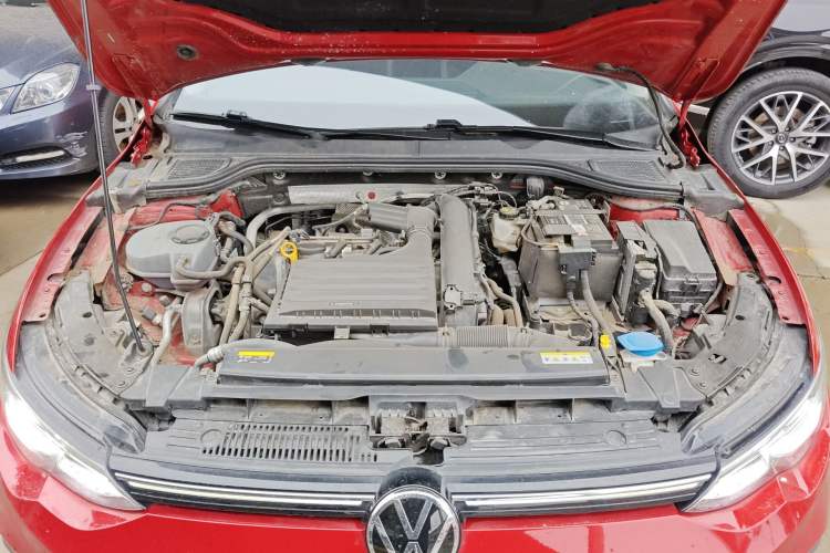 Used Volkswagen Golf 2021 280TSI DSG Pro Engine Bay
