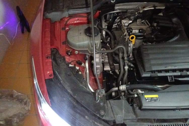Used Volkswagen Golf 2021 280TSI DSG Pro Engine Bay Right