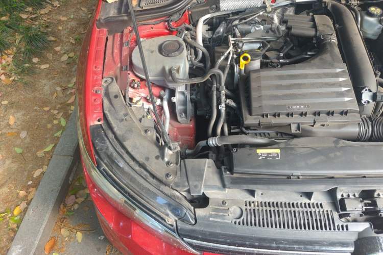 Used Volkswagen Golf 2021 280TSI DSG Pro Engine Bay Right