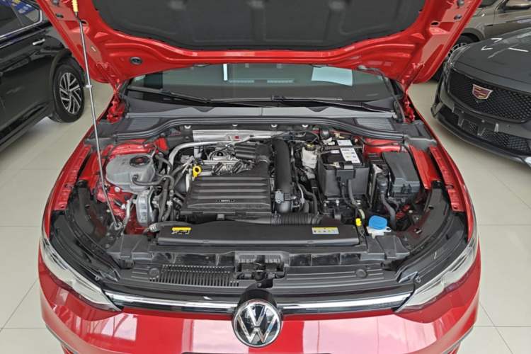 Used Volkswagen Golf 2021 280TSI DSG Pro Engine Bay