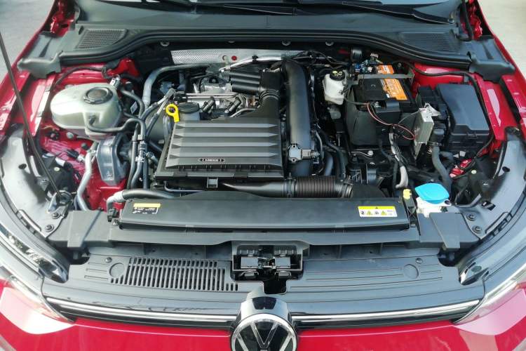 Used Volkswagen Golf 2021 280TSI DSG Pro Engine Bay