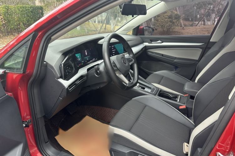Used Volkswagen Golf 2021 280TSI DSG Pro Interior 1